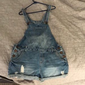 Short overalls